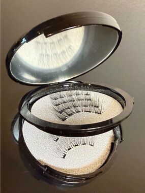 Magnetic lashes with Eyelash Curler and Lash Comb Set